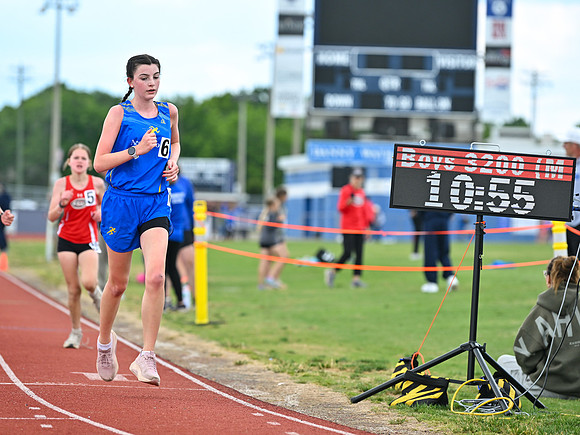 5/2/26 HXN T&F 3200m